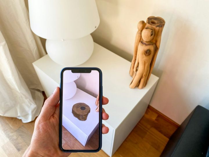 Can Augmented Reality Reshape E-commerce Experiences?